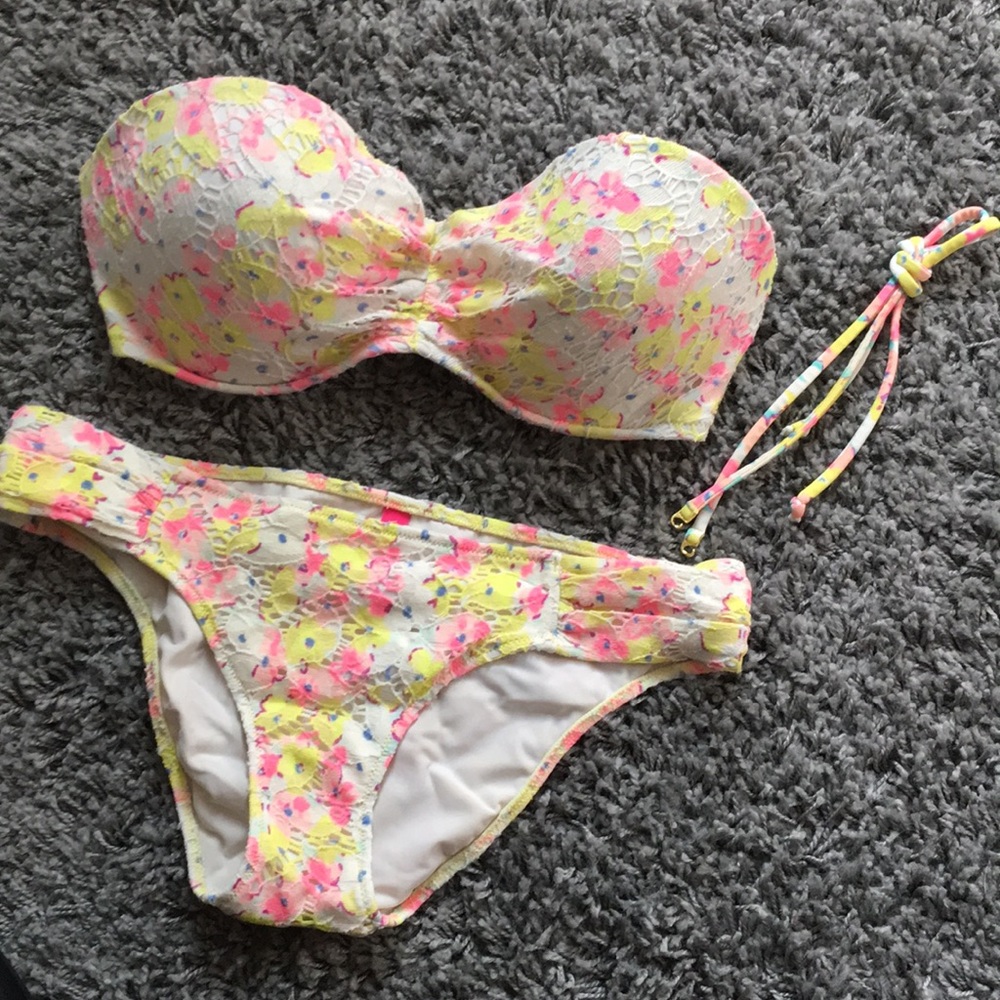 Victoria’s Secret Bikini